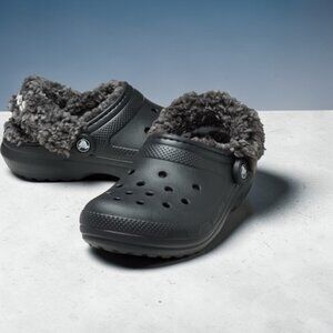 CROCS Classic Fleece Lined Clog in Black - Size M9W11 Unisex
